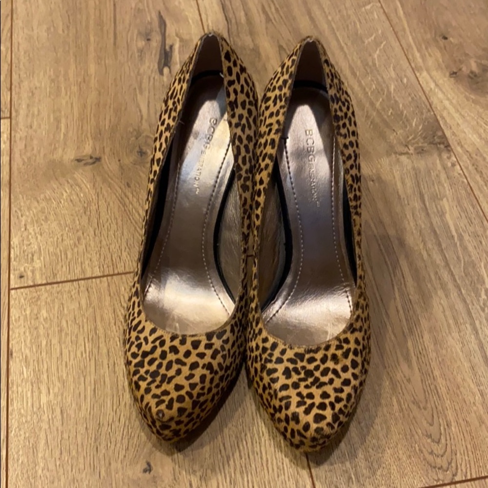 NWOT BCBG calf hair heels